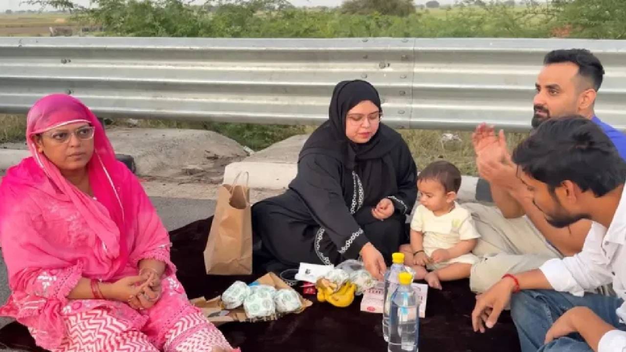 टीव्ही अभिनेता शोएब इब्राहिमची बहीण आणि दीपिका कक्करची नणंद सबा इब्राहिम ही प्रसिद्ध युट्यूबर आहे. सबा तिच्या युट्यूब चॅनलवर विविध व्हिडीओ आणि व्लॉग पोस्ट करत असते. नुकत्याच एका व्लॉगमध्ये सबा आणि तिचे कुटुंबीय हायवेवर एका बाजूला बसून इफ्तार करताना दिसत आहेत. यावरून अनेकांनी तिला सुनावलं आहे. 
