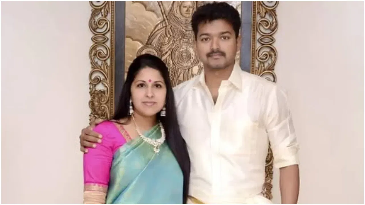 हिंदू मॅरेज अॅक्टच्या कलम २५ अंतर्गत (किंवा स्पेशल मॅरेज अॅक्ट अंतर्गत) कोर्टाला 'योग्य आणि न्याय' रक्कम स्थायी गुजारा भत्ता म्हणून देण्याचा अधिकार आहे. काही प्रकरणांमध्ये कोर्टाने पतीच्या मासिक कमाईच्या २५% पर्यंत गुजारा भत्ता दिला आहे, पण यात कोणताही निश्चित फॉर्म्युला नाही – प्रत्येक केसची स्वतःची परिस्थिती पाहिली जाते. भारतात असे कोणतेही मोठे उदाहरण नाही ज्यात कोर्टाने पतीला त्याच्या एकूण संपत्तीचा ५०% देण्याचा आदेश दिला असेल.