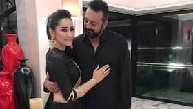 कोट्यवधींच्या आलिशान बंगल्यात राहतो 'धुरंधर'चा चौधरी अस्लम.