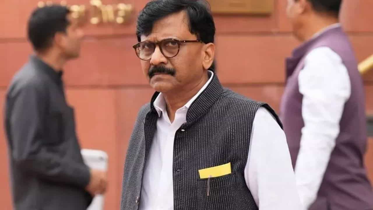 'ऑल पार्टी मिटींगला जे उपस्थित रहात नाहीत ते...', संजय राऊत यांची मोदींवर टीका