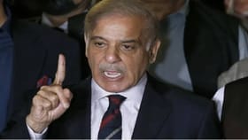 सौदीसाठी युद्धात उतरण्याआधी इराणने पाकिस्तानचं असं नाक दाबलं की ते....