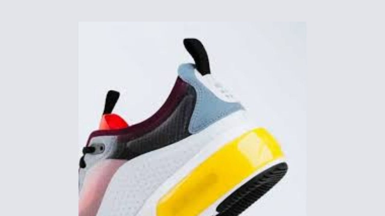 अनेक नामवंत कंपन्या या पुल लूपवर आपला लोगो किंवा नाव छापतात, ज्यामुळे शूजला एक वेगळी ओळख मिळते. काही ट्रेकिंग शूजमध्ये या पट्टीचा वापर शूज बॅगेला अडकवण्यासाठी देखील केला जातो. त्यामुळे पुढच्या वेळी शूज घालाल, तेव्हा या छोट्याशा पट्टीचा नक्की वापर करा.