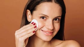 कच्च्या दुधाचा 'या' पद्धतीनं वापर केल्यास त्वचा राहील निरोगी.