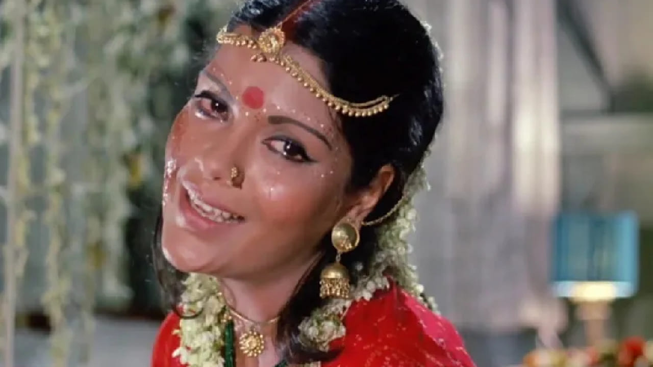 चित्रपटातील गाणीही प्रचंड लोकप्रिय झाली होती. त्यापैकी सुहागरातवर चित्रित केलेले ‘सैंया निकस गए... मैं ना लड़ी थी’ हे गाणे विशेष चर्चेत राहिले. या गाण्यात जीनत अमानच्या अभिनयाने आणि बोल्ड लुकने खळबळ उडवली होती.