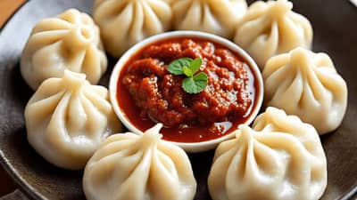 घरीच्या घरी बनवा झटपट स्ट्रीट स्टाईल मोमोज चटणी, फॉलो करा या सोप्या स्टेप्स