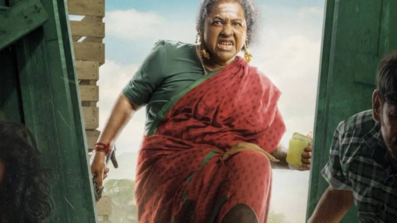 Thaai Kazhavi Budget and Collection: ज्या चित्रपटांमध्ये लोकप्रिय चेहरे नसतात किंवा ज्याचं बजेट कमी असतं, अशा चित्रपटांना सहसा बॉक्स ऑफिसवर विशेष यश मिळत नाही. परंतु त्याला काही अपवादसुद्धा ठरतात. कारण दाक्षिणात्य चित्रपटसृष्टीतील एक चित्रपट सध्या बॉक्स ऑफिसवर जबरदस्त कमाई करतोय. या चित्रपटाचा बजेट कमी असून त्यात कोणताही मोठा हिरो किंवा हिरोइन नाही. 
