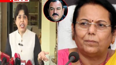 Ashok Kharat Case : खरात प्रकरणात आणखी एक खुलासा, मंत्रिपद मिळावं म्हणून नीलम गोऱ्हेंनी घेतली खरातची भेट; तृप्ती देसाईंच्या आरोपाने खळबळ