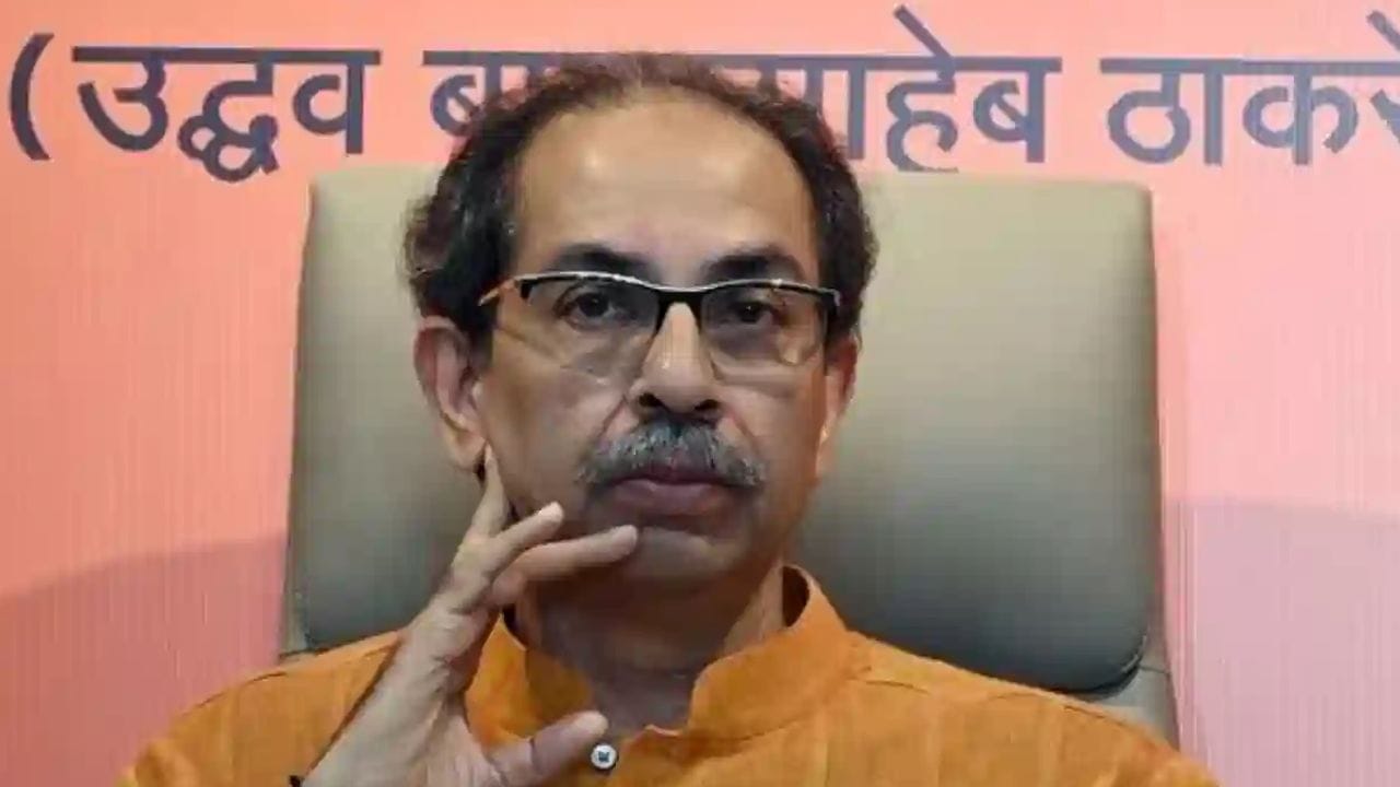 मोठी बातमी! शिवसेना ठाकरे गटात मोठा भूकंप, नेत्याने सोडली उद्धव ठाकरेंची साथ, शेकडो कार्यकर्त्यांसह भाजपात प्रवेश मोठी बातमी! शिवसेना ठाकरे गटात मोठा भूकंप, नेत्याने सोडली उद्धव ठाकरेंची साथ, शेकडो कार्यकर्त्यांसह भाजपात प्रवेश