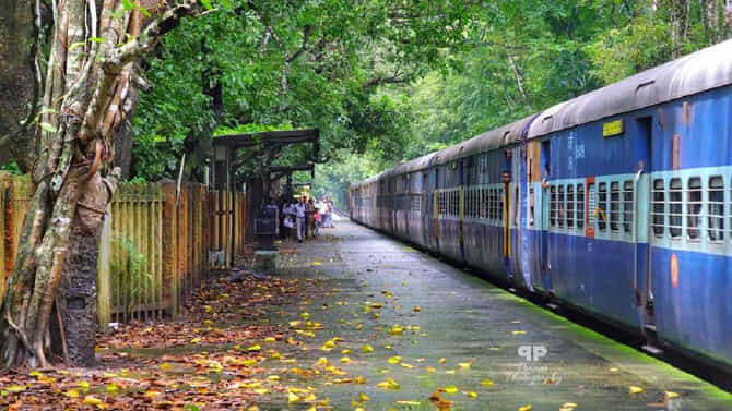 आरे बापरे! भारतातील अनोख स्टेशन, ज्याचं नाव वाचण्यास सुरुवात केली तर ट्रेन सुटते, कुठे आहे हे स्टेशन?