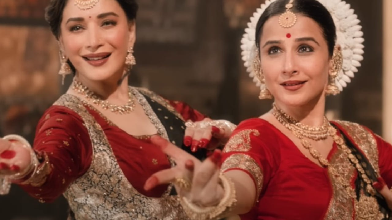 बॉलिवूड अभिनेत्री विद्या बालन ही तिच्या दमदार अभिनयासाठी ओळखली जाते. तिने अनेक यशस्वी चित्रपट देत इंडस्ट्रीत स्वतःची वेगळी ओळख निर्माण केली आहे.  मात्र, एक काळ असा होता की तिच्या डान्सिंग कौशल्यावर प्रश्नचिन्ह उपस्थित केले जात होते. 