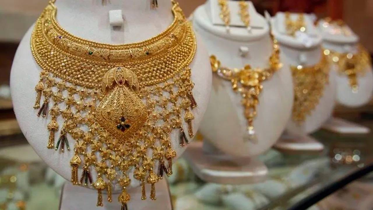 Gold Price Today : अक्षय्य तृतीयेला खरेदी करता येणार की नाही ? सराफा बाजारात मोठी घडामोड, आजचे सोन्याचे दर..