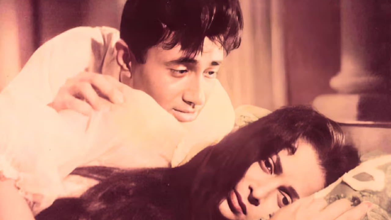 इंग्रजी फ्लॉप पण हिंदी सुपरहिट, 60 लाख बजेट अन् कमाई 5 कोटी, जिंकले 7 फिल्मफेयर, गाण्यांनी तर रचला इतिहास