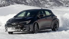 वाहनांची ड्रायव्हिंग सुसाट करणारे AWD आणि 4WD विषयी जाणून घ्या.