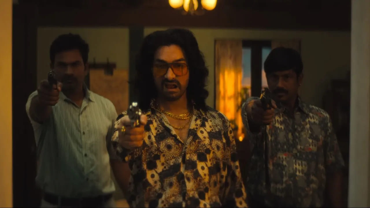 धुरंधर 2 या मोठ्या चित्रपटासोबत रिलीज झाल्यामुळे ‘हॅप्पी पटेल’ पूर्णपणे फ्लॉप ठरला.  बॉक्स ऑफिसवर ‘हॅप्पी पटेल’ फारच कमी काळ टिकला आणि केवळ सुमारे 5.52 कोटी रुपयांची कमाई करून फ्लॉप ठरला. मात्र, अशातच हा चित्रपट Netflix या ओटीटी प्लॅटफॉर्मवर रिलीज होताच तो प्रचंड ट्रेंडमध्ये आला. 