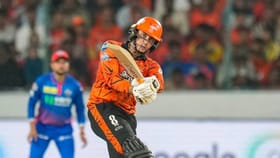 अभिषेक पाकिस्तानच्या एका खेळाडूला रोज नुसता कानफटवतोय, पुढच्यावेळी....