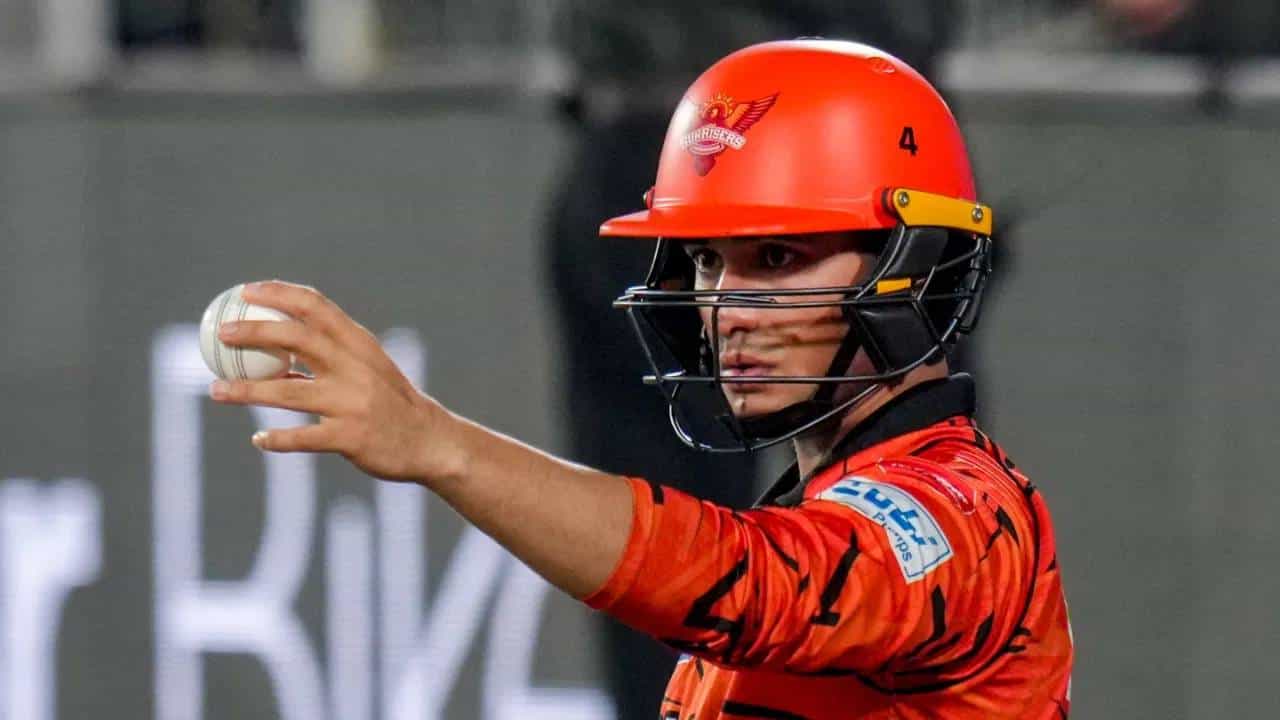 अभिषेक शर्मा आणि अक्षर पटेल यांची डोप टेस्ट होणार! ठावठिकाणाची माहिती द्यावी लागणार