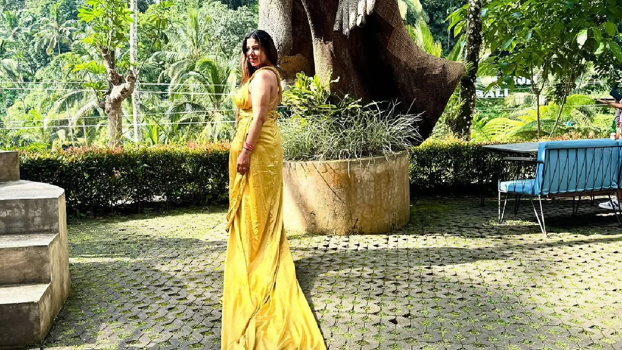 संभावना सेठने केवळ एक-दोन वेळा नाही तर तब्बल चार वेळा मिसकॅरेजचा सामना केला आहे. या सगळ्या वेदनादायक अनुभवांनंतरही तिने हार मानली नाही आणि आई होण्याचं स्वप्न जिवंत ठेवलं. आता तिच्या आयुष्यात नव्या आनंदाची चाहूल लागली असून चाहतेही या आनंदात सहभागी झाले आहेत.