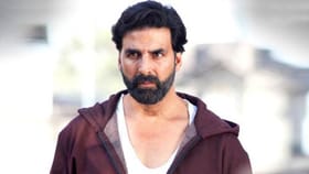 अक्षय कुमारच्या लेकीचे नग्न फोटो मागणाऱ्या विरोधात कठोर कारवाई.