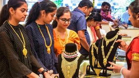 अक्षय्य तृतीयेला सोने-चांदीने मोडले रेकॉर्ड, आजचे दर पाहून घाम फुटेल.