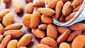 उकडलेले बदाम खाल्ल्यामुळे आरोग्याला काय फायदा होतो?.