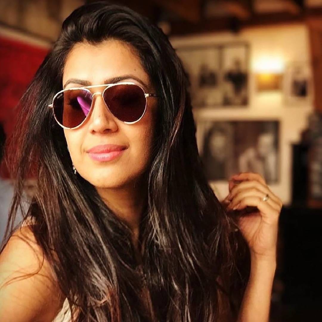 घटस्फोटाच्या चर्चांवर अंकिताने 'टेली मसाला' या वेबसाइटला दिलेल्या मुलाखतीत मौन सोडलं आहे. या मुलाखतीत ती म्हणाली, "जे लोक करणबद्दल चुकीचं बोलत आहेत, ते त्यांचे शब्द आहेत. दोन वर्षांनंतर त्यांना या गोष्टीची जाणीव होईल. त्यामुळे मी कोणाबद्दल चुकीचं बोलन माझे पाप का वाढवू?"