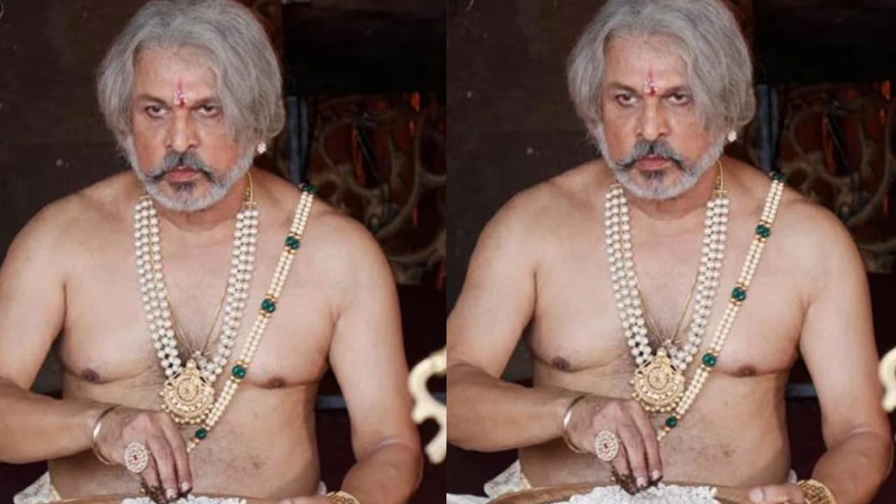 इंटिमेट सीन कसे शूट करतात आणि शूट करतना अभिनेते हिरोईनचा फायदा घेतात का? यावर कपूर म्हणाले, 'मी स्वतः पाहिलं आहे, इंटिनेट सीन करताना अनेक अभिनेत्री स्वतःवर असलेलं नियंत्रण गमावून बसतात... एकदा तर, दिग्दर्शकाने कट बोलूनही अभिनेता थांबला नाही...' 