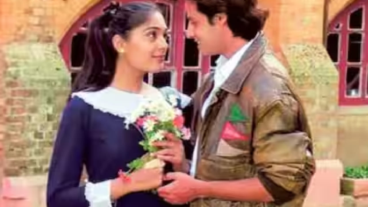 1990 साली प्रदर्शित झालेल्या ‘आशिकी’ चित्रपटाने अनु अग्रवाल रातोरात प्रसिद्धीच्या शिखरावर पोहोचवली. हा चित्रपट त्या काळातील सुपरहिट चित्रपटांपैकी एक ठरला. विशेष म्हणजे, या चित्रपटातील गाणी आजही प्रेक्षकांच्या मनात घर करून आहेत.