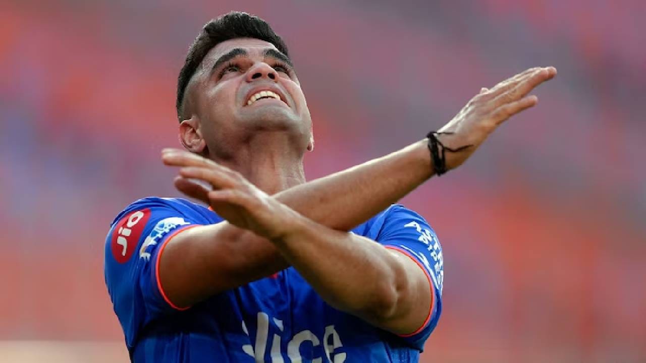 आयपीएल 2026 च्या आधी लखनौ सुपरजायंट्सने त्याला ट्रेडिंगद्वारे 30 लाख रुपयांच्या मूळ किमतीत विकत घेतले होते. मात्र, त्याला अद्याप संधी मिळालेली नाही. तथापि, लखनौ सुपरजायंट्सचे व्यवस्थापन त्याला कधी मैदानात उतरवेल हे पाहणे बाकी आहे. (Photo: PTI)