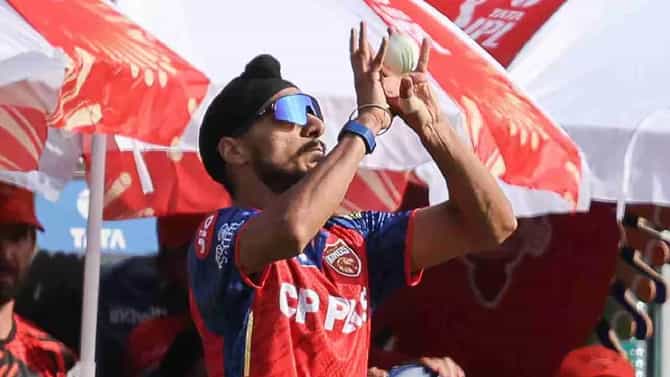 SRH vs PBKS: अर्शदीप सिंगचं आयपीएल कारकिर्दीतील महागडं षटक, 10 चेंडू टाकत दिल्या इतक्या धावा
