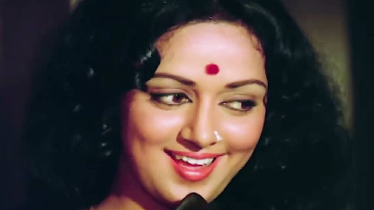 भारतीय संस्कृतीत मुलीच्या लग्नानंतरच्या ‘विदाई’ क्षणाला विशेष भावनिक महत्त्व आहे. हा क्षण शब्दांत मांडणं कठीण असलं तरी जुन्या काळातील गीतकारांनी तो अतिशय सहज आणि प्रामाणिकपणे सादर केला. या गाण्यांमध्ये कोणताही दिखावा नसून, मनापासून व्यक्त झालेल्या भावना असतात. त्यामुळे अशी गाणी ऐकताना अनेकदा डोळे नकळत पाणावतात.