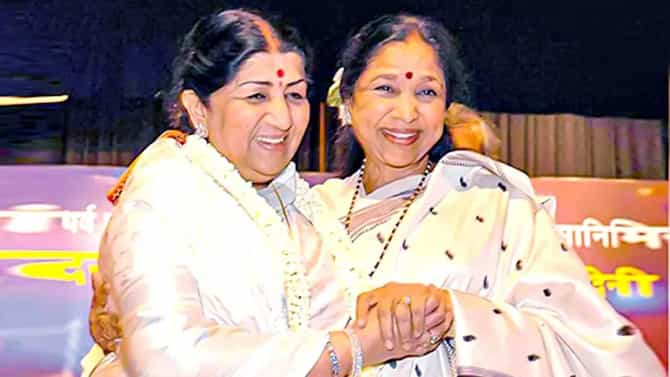 आशा भोसले आणि लता मंगेशकर यांच्यातील एक विचित्र योगायोग; तुम्हालाही आश्चर्य वाटेल