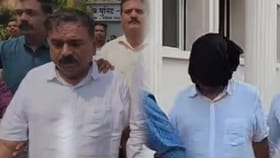 कोर्टाचा सवाल अन् भोंदू खरातने थेट हातच जोडले; सुनावणीवेळी काय घडलं?.