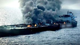 मोठी बातमी! 12 भारतीय खलाशी असलेल्या जहाजावर इराणचा हल्ला, आखातात खळबळ.