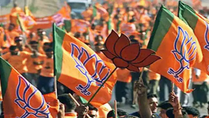 भाजपकडून कोण जाणार विधान परिषदेत? हालचालींना वेग, 30 नावांची यादी दिल्ली दरबारी...