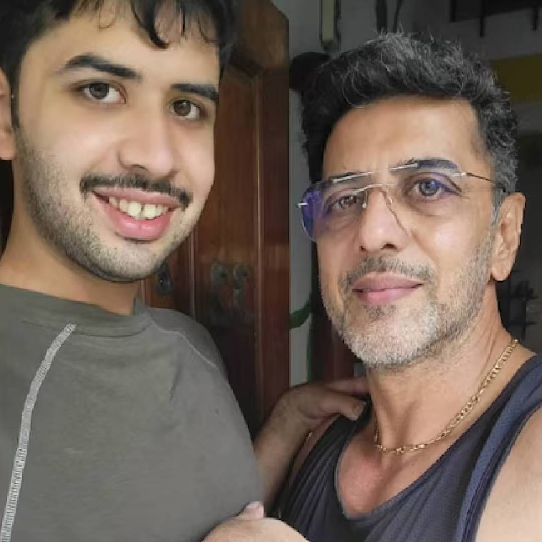 बबलूने नातं जाहीर केलं तेव्हा तो 57 वर्षांचा आणि शीतल फक्त 24 वर्षांची होती. आश्चर्याची गोष्ट म्हणजे बबलूचा मुलगा अहेद त्यावेळी 27 वर्षांचा होता. लोकांनी यावरून त्याला मोठ्या प्रमाणात ट्रोल केलं. 
