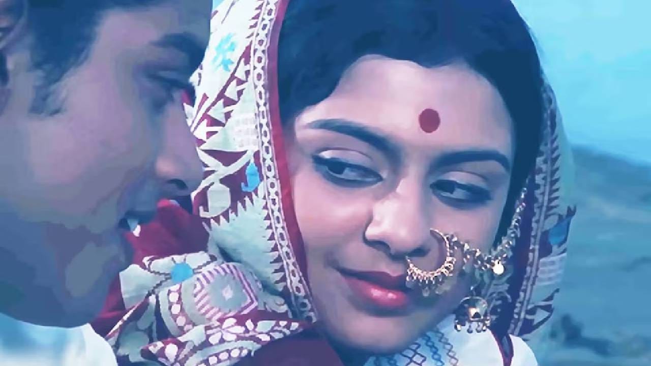 50 वर्षांपूर्वीचं खास गाणं, आजही अनेकांना तोंडपाठ, प्रत्येकाला आठवतं पहिलं प्रेम, तुम्ही ऐकलंय का?