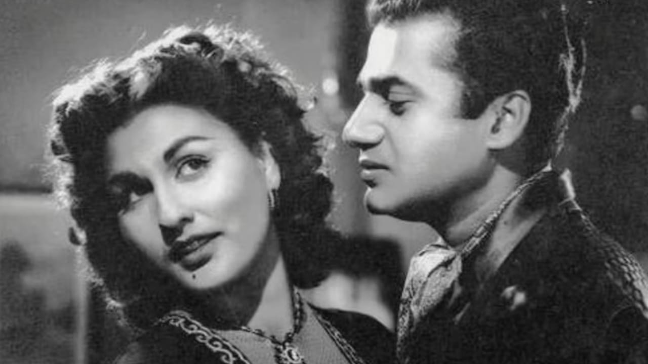 त्या काळात अभिनेत्री प्रामुख्याने साडी किंवा पारंपरिक पोशाखात दिसत असताना, बेगम पारा यांनी Life Magazine साठी केलेल्या बोल्ड फोटोशूटने सर्वांचे लक्ष वेधून घेतले.