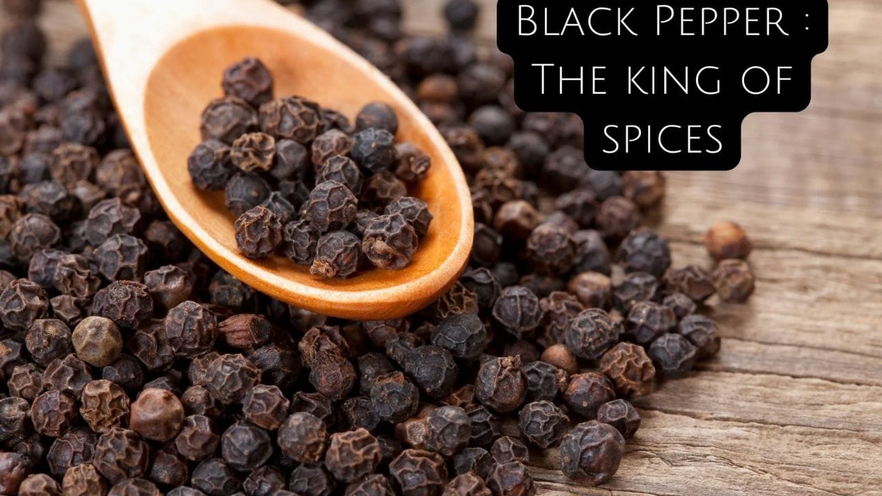 काळी मिरीचे उत्पादन अन्य देश देखील घेतात. त्यात व्हिएतनाम नंतर ब्राझीलचा क्रमांक लागतो. ब्राझील नंतर तिसऱ्या क्रमांकावर इंडोनेशियाचा नंबर लागतो. येथील तापमान काळी मिरीला पोषक आहे.  त्यानंतर चौथ्या  क्रमांकावर भारताचा नंबर लागतो. 