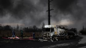 इराणवर भयंकर संकट! तेहरानमध्ये काळा पाऊस; युद्धानंतर अनेक दशके...