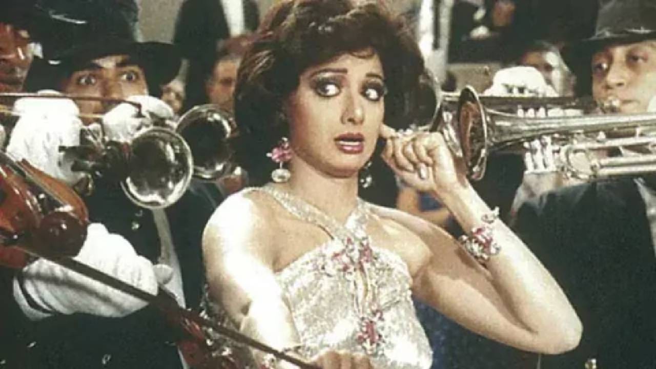 या चित्रपटाबद्दल सांगायचे तर, याची कथा जावेद अख्तर यांनी लिहिली होती आणि संगीत लक्ष्मीकांत-प्यारेलाल यांनी दिले होते. या चित्रपटातील अनेक गाणी नंतर हिट झाली, जी आजही लोकांच्या पसंतीस पडतात. चित्रपटाच्या 'तू रूप की रानी, मैं चोरों का राजा' या शीर्षक गीताला अमित कुमार आणि कविता कृष्णमूर्ती यांनी स्वर दिले होते.