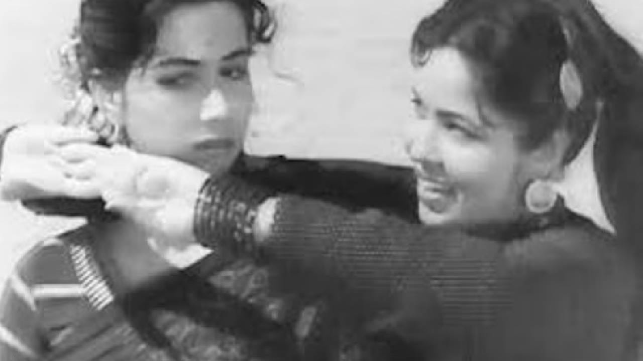 जुन्या काळातील रोमांटिक गाण्यांची एक वेगळीच जादू पाहायला मिळत असे. त्यात साधेपणा, भावना आणि मनाला स्पर्श करणारी धून असायची. लाखो लोक आजही ती गाणी ऐकून आपल्या जुन्या दिवसांमध्ये हरवून जातात. या गीतांमध्ये प्रेमाची निष्पापता आणि भावना स्पष्ट दिसून येते. याच कारणामुळे काही जुनी गाणी आजही जुनी झालेली नाहीत. आजही लोक ती तेवढ्याच जोराने आणि प्रेमाने ऐकतात.