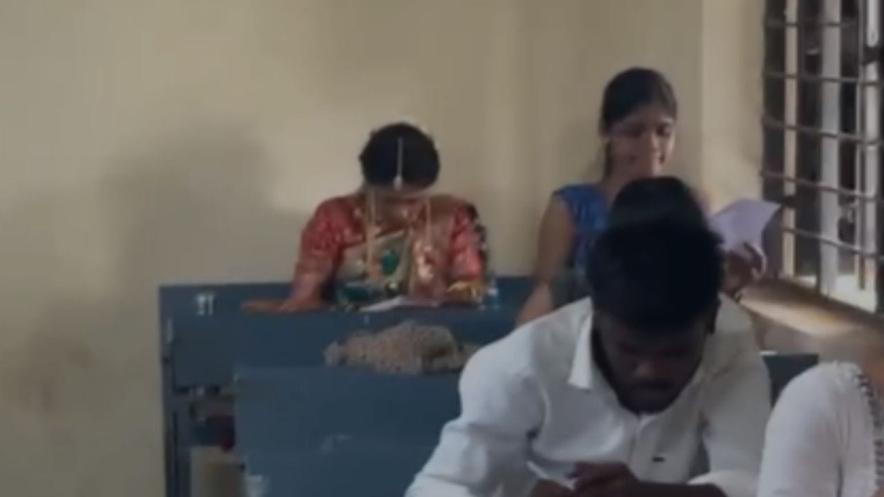 माता जिजाऊ आणि क्रांतिज्योती सावित्रीबाई फुले यांच्या शिक्षणासाठीच्या संघर्षमय कार्यातून प्रेरणा घेत वैष्णवीने हा धाडसी निर्णय घेतल्याचे बोलले जात आहे. तिच्या या कृतीमुळे परिस्थिती कोणतीही असो, शिक्षणाची वाट कधीही सोडू नये हा संदेश समाजापर्यंत प्रभावीपणे पोहोचला आहे.