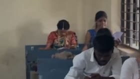 लग्न मंडपातून थेट परीक्षा केंद्रात, नवरीने सर्वांच जिंकलं मन.