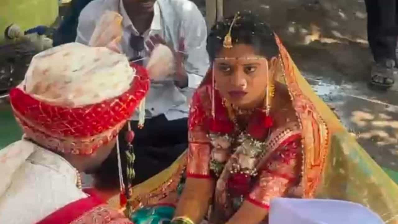 वाशिम जिल्ह्यातील भटउमरा येथील चि. सौ. का. वैष्णवी संतोष काळे हिचा विवाह आज सकाळी 11 वाजता येथीलच चि. ज्ञानेश्वर राजू चौधरी यांच्याशी आनंदात संपन्न झाला.
