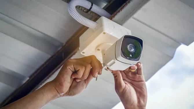 तुम्हाला काय वाटतं CCTV तुमच्या सुरक्षेसाठी असतात? मग ही बातमी वाचाच, कॅमेरे घरातून काढून फेकून द्याल