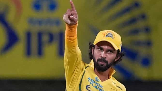 IPL 2026 : CSKची पराभवाची हॅटट्रिक, रडकुंडीला आलेल्या कॅप्टन गायकवाडने कोणावर फोडलं पराभवाचं खापर ?