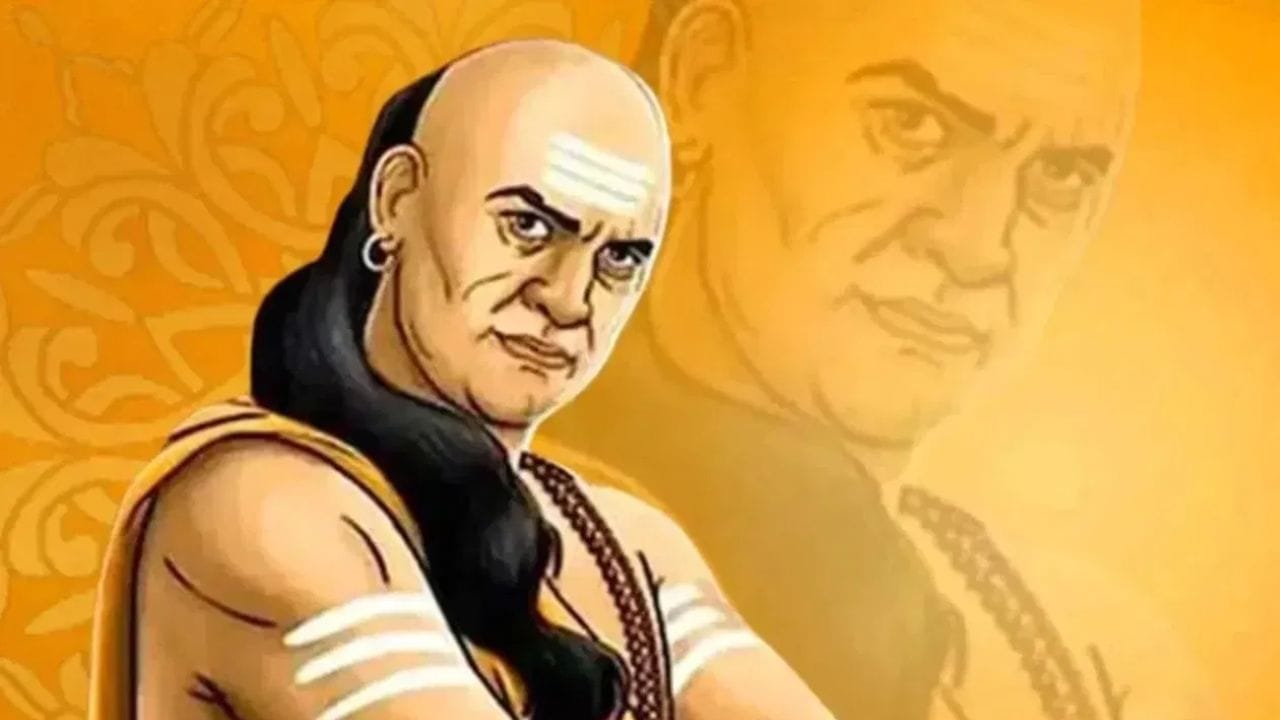 Chanakya Niti : यशस्वी लोकांकडे असतात या पाच सवयी; चाणक्य काय म्हणतात?