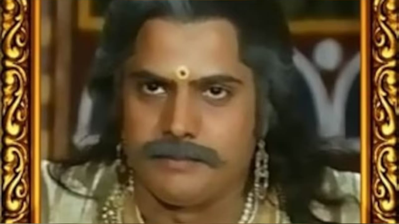 ही मालिका डॉ. चंद्रप्रकाश द्विवेदी यांनी लिहिली, दिग्दर्शित केली आणि त्यात प्रमुख भूमिकाही साकारली. विशेष म्हणजे, त्या काळात अनेकांना हे माहीतही नव्हते की मुख्य भूमिका करणारे कलाकारच या मालिकेचे दिग्दर्शक आणि लेखक आहेत.