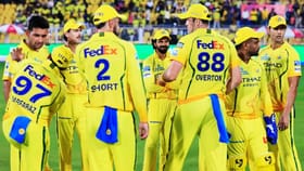 CSK च्या अडचणीत वाढ, मॅचविनर बॅट्समॅन 19 व्या मोसमातून आऊट.
