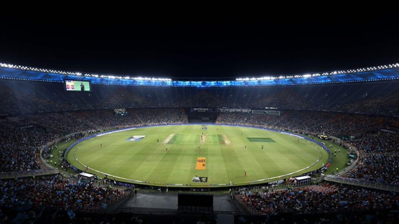 IPL 2026 : आयपीएलच्या वेळापत्रकात अचानक बदल, किती सामन्यांवर परिणाम? IPL 2026 : आयपीएलच्या वेळापत्रकात अचानक बदल, किती सामन्यांवर परिणाम?